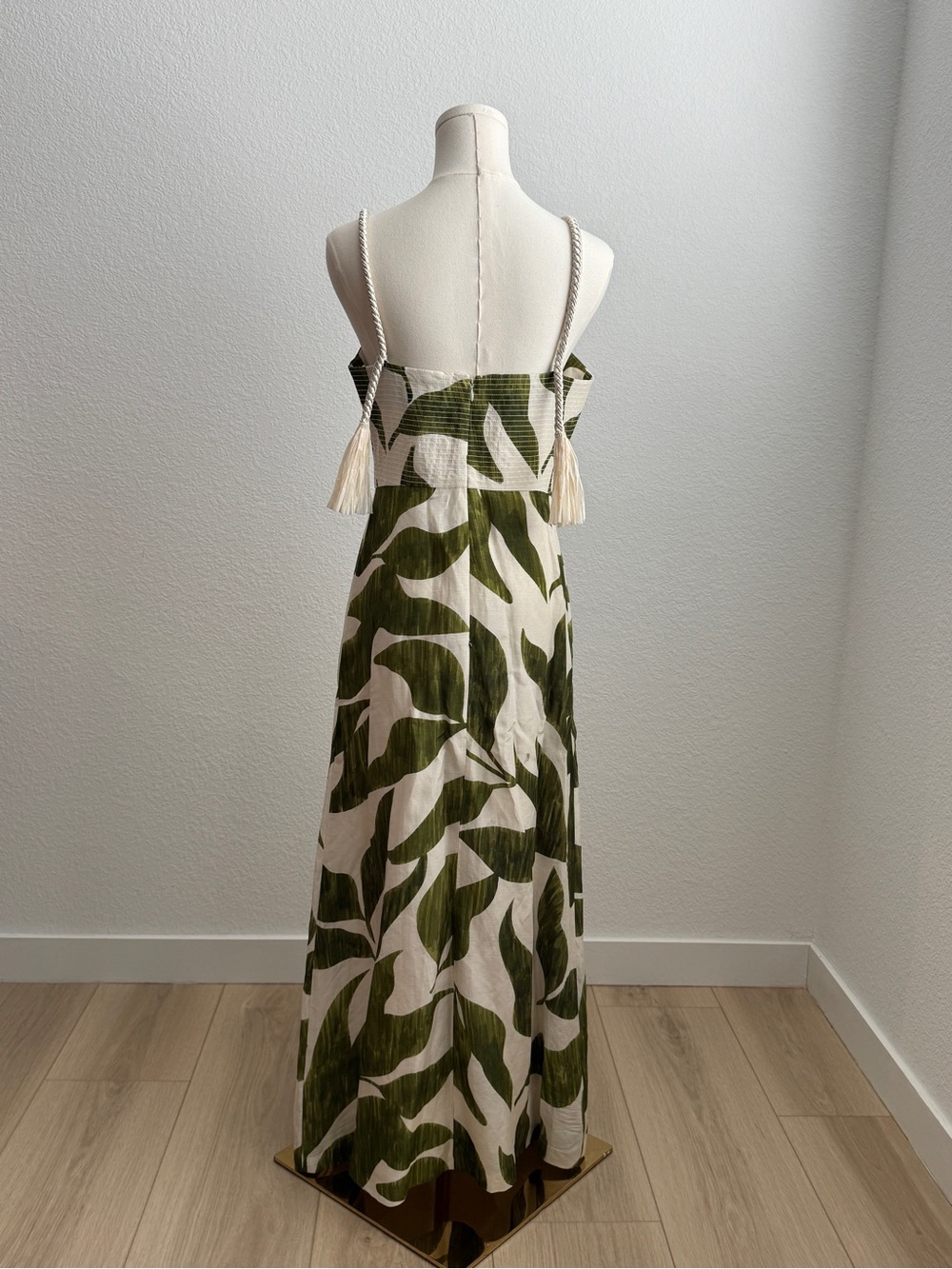 ANTONIO MELANI Olive & Cream Cutout Camisole - Picture 8 of 11